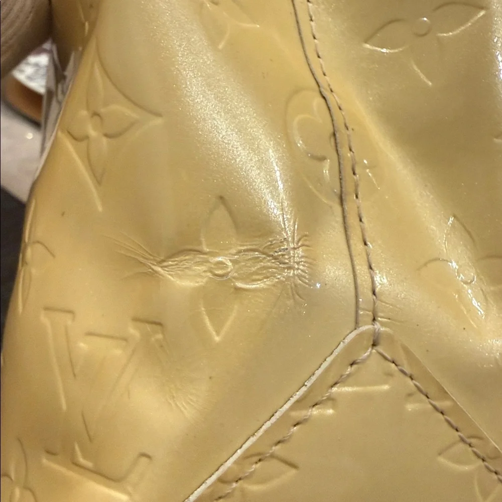 Louis Vuitton Monogram Vernis Reade PM - Picture 10 of 16